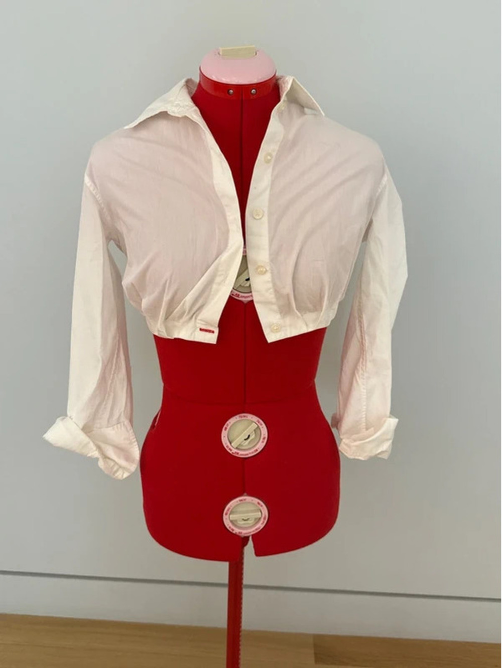 Gap by Zac Posen cropped white button up shirt